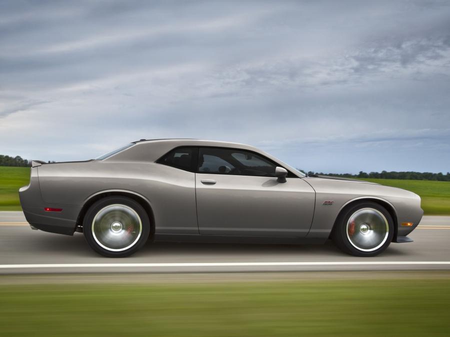  Dodge Challenger SRT8 392 2010 года  (фото 7 из 25)